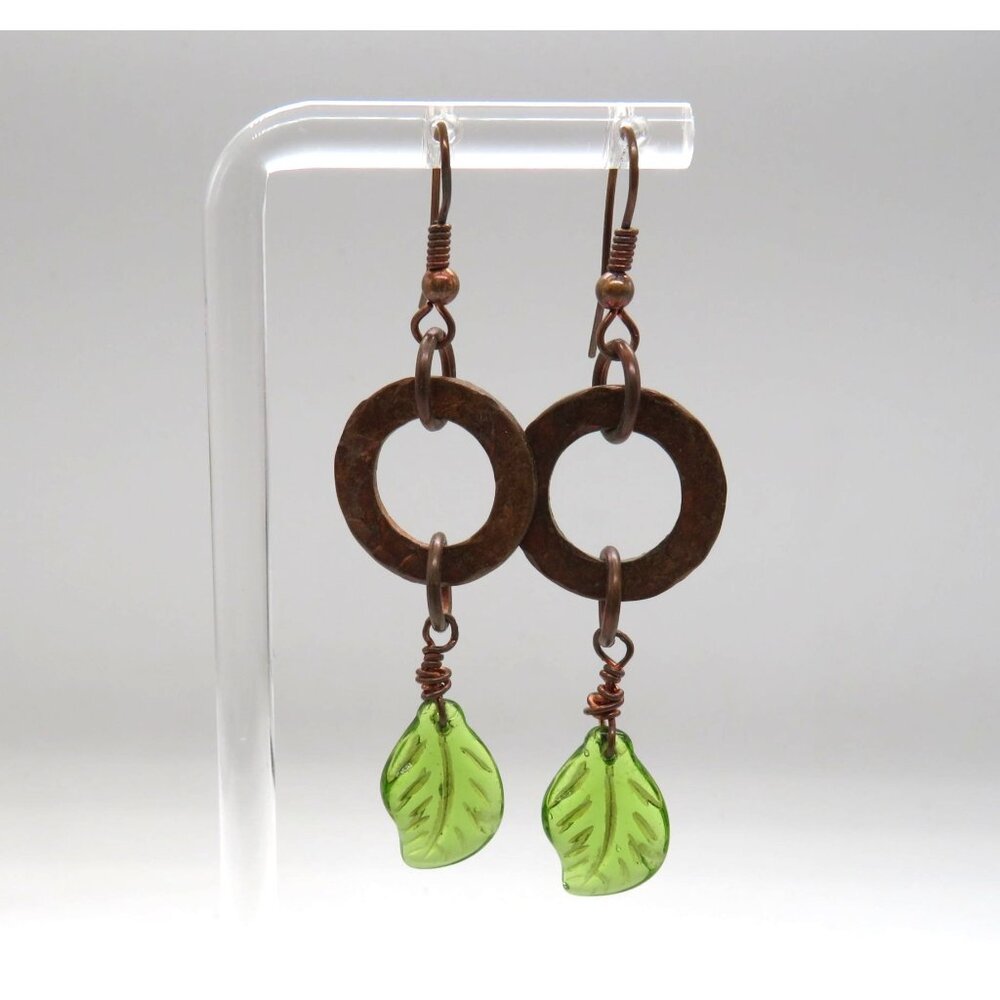 Handcrafted Earrings Hammered Copper Circle Green Leaf Lucite Dangle‎ Pierced